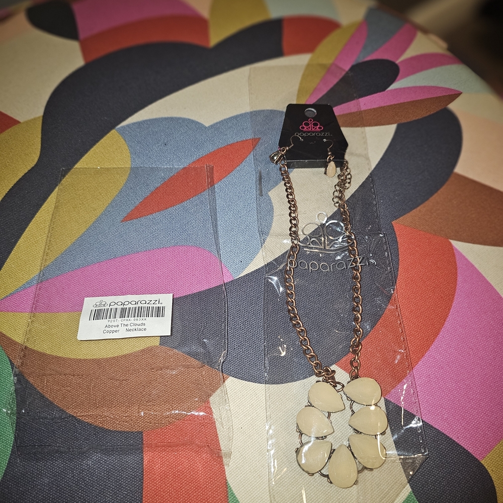 Paparazzi Cream Statement Necklace